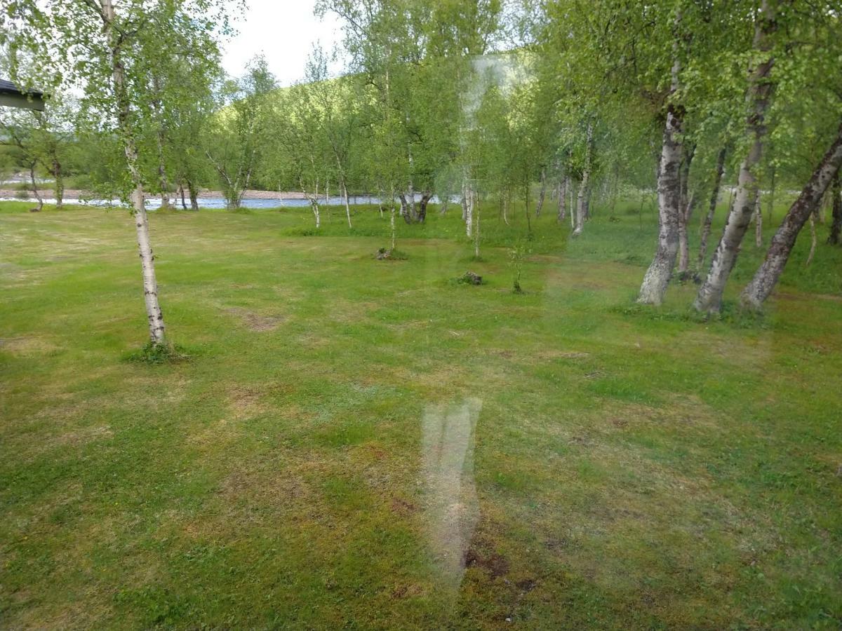 Hotel Vetsikon Leirintaemoekit Utsjoki Esterno foto